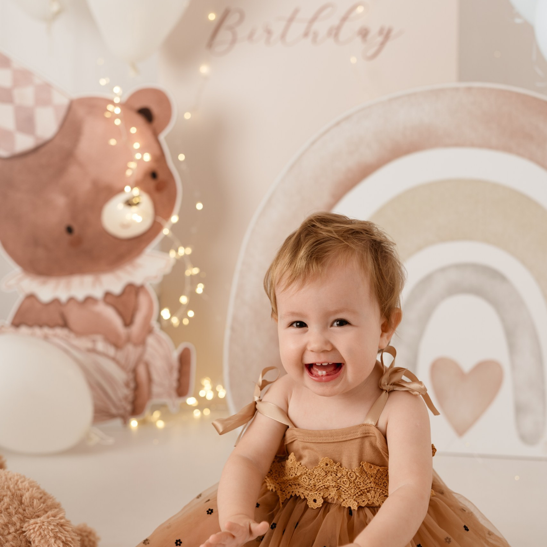 Sesja roczkowa i dziecięca w Łodzi. Fotograf Łódź - sesja ciążowa, noworodkowa, dziecięca. Studio w Łodzi