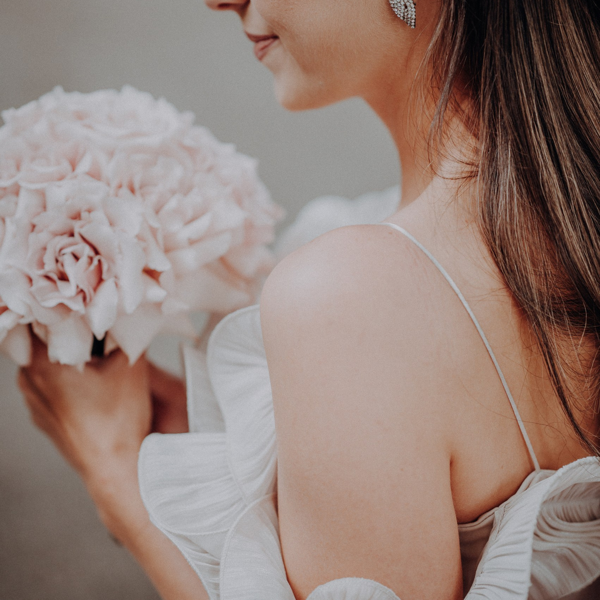 Contact. Alex Vasilie | Fotograf de Nuntă, Botez și Portret | Cluj-Napoca