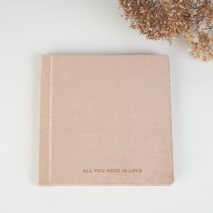 Newborn photo session Stevenage, Hertfordshire. Photographer. Stevenage, Hertfordshire family, maternity and newborn photographer