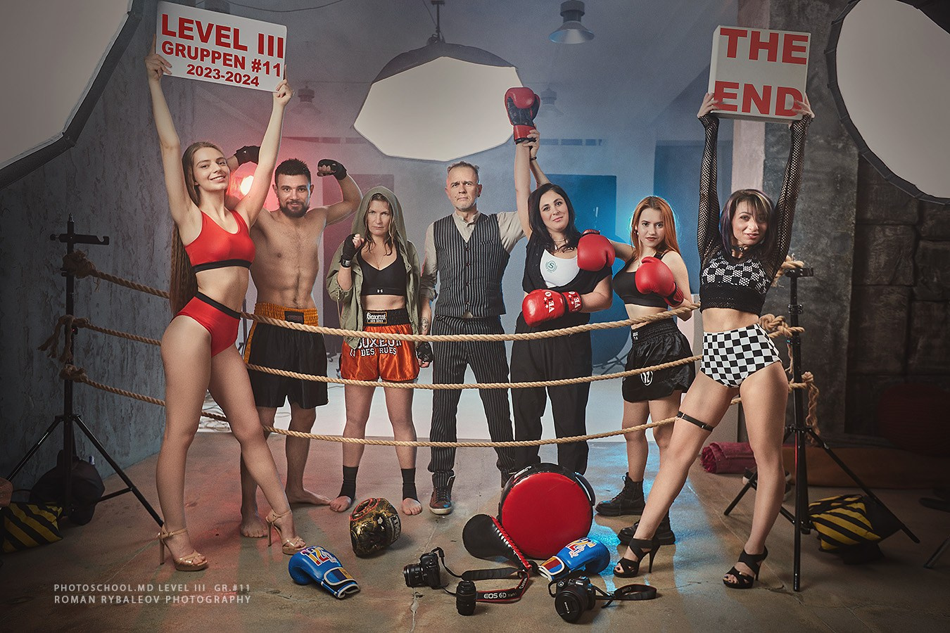 Выставка выпускников группы III-ей ступени № 11. Școala de fotografie lui Roman Ribaliov. Orașul Chișinău, Moldova