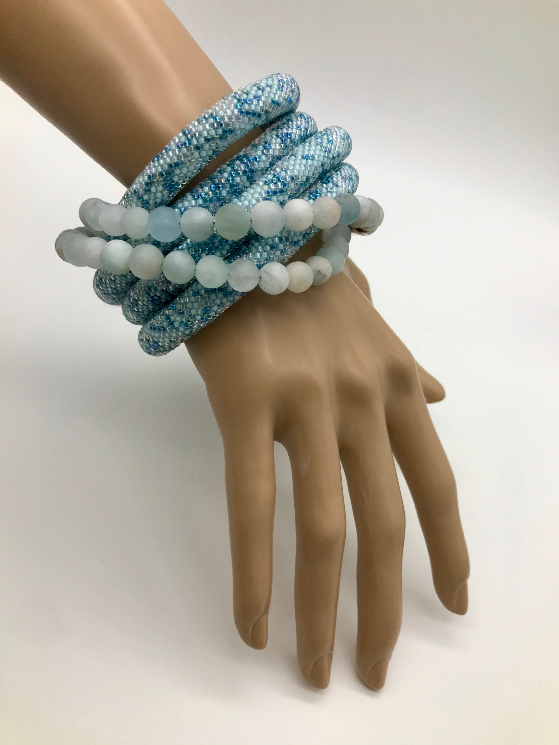 Изделия ручной работы. Уникальные украшения, вышивки, дизайнерские пла. Милок и Кирок это позитивные и реальные персоны из Люксембурга, много