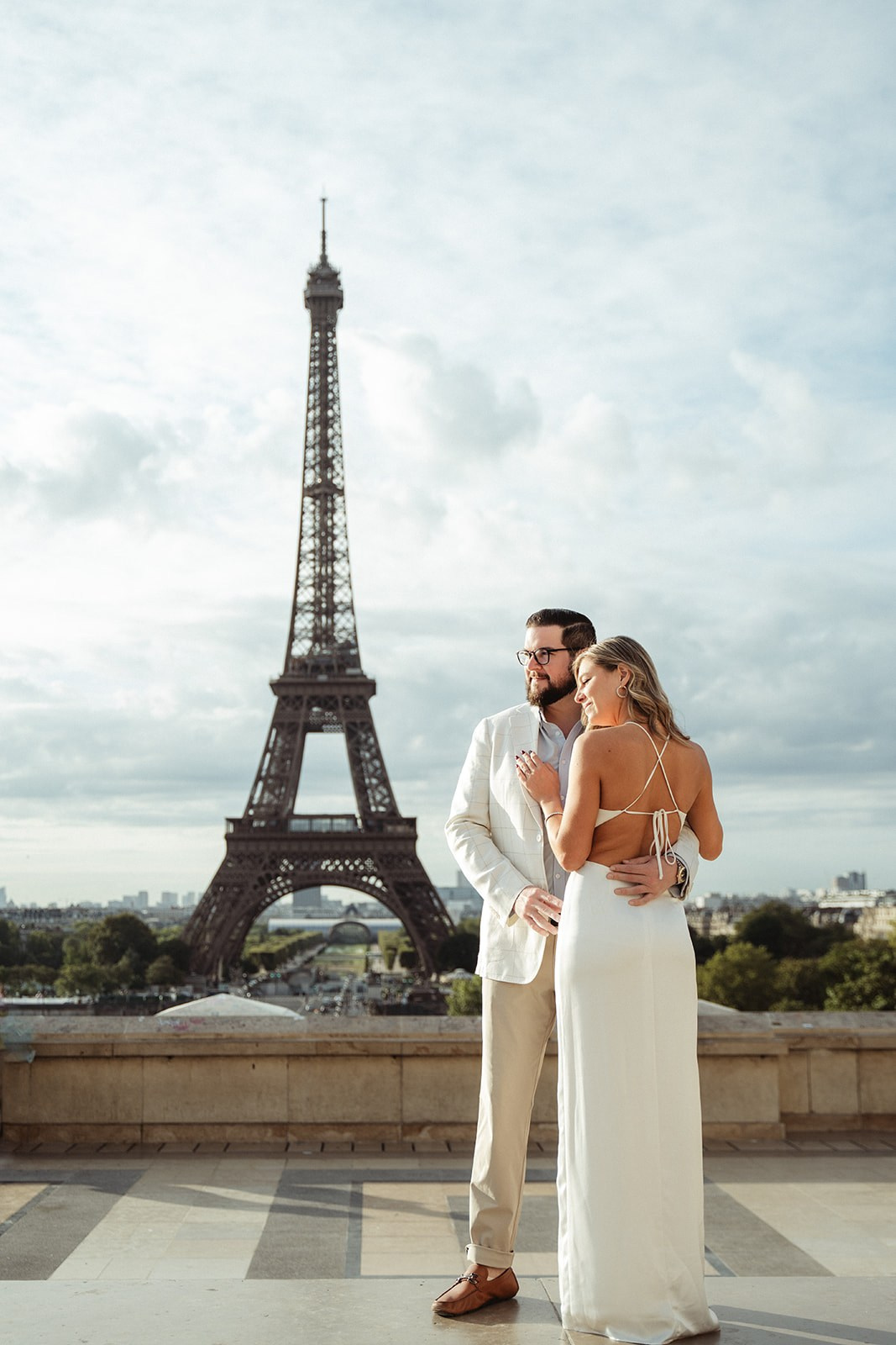 Photographer in Paris Yulia Shkadina | Couples, engagement, pre-wedding, individual photo-shoots in Paris at the best locations
