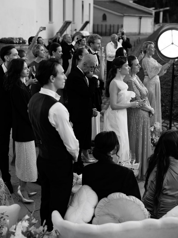 R+N. UK, Midlands & Destination Wedding Photographer | Leicester Documentary Wedding Photography