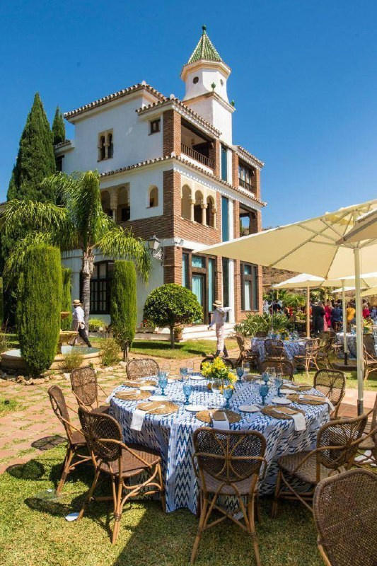 Spain Wedding venues with round table reception