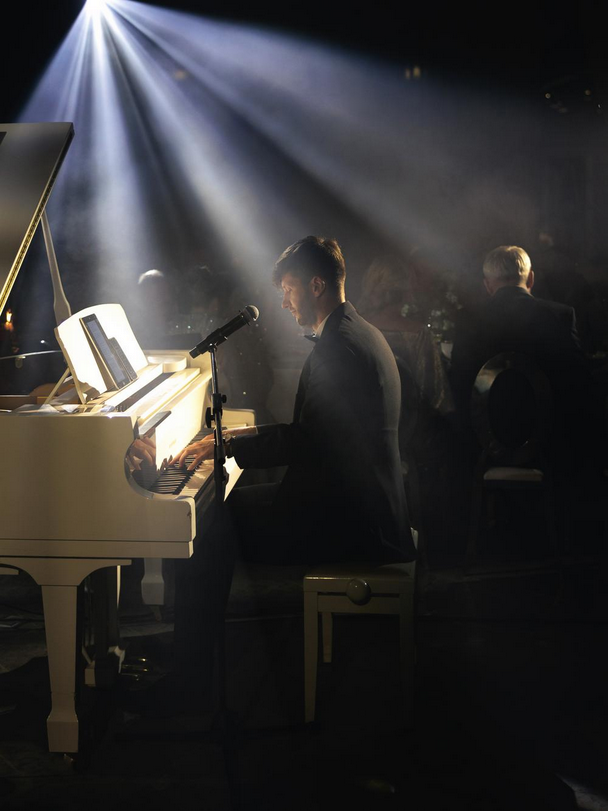 R+N. UK, Midlands & Destination Wedding Photographer | Leicester Documentary Wedding Photography