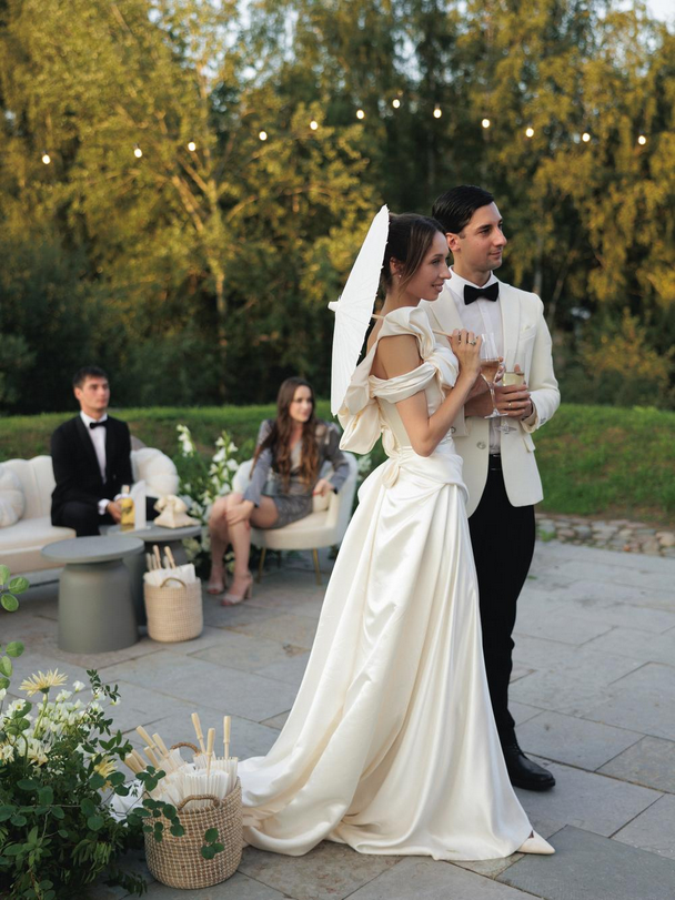 R+N. UK, Midlands & Destination Wedding Photographer | Leicester Documentary Wedding Photography