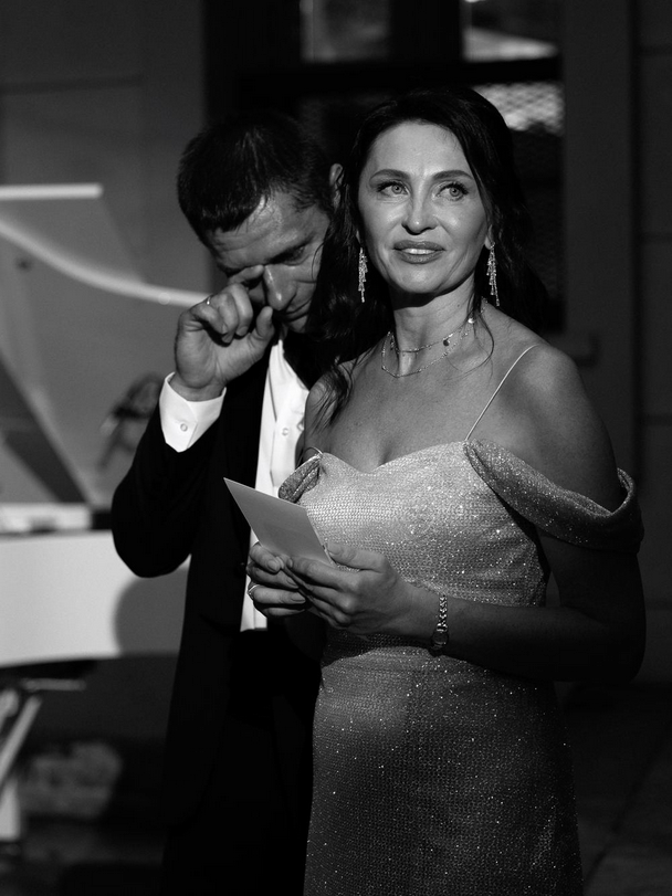 R+N. UK, Midlands & Destination Wedding Photographer | Leicester Documentary Wedding Photography