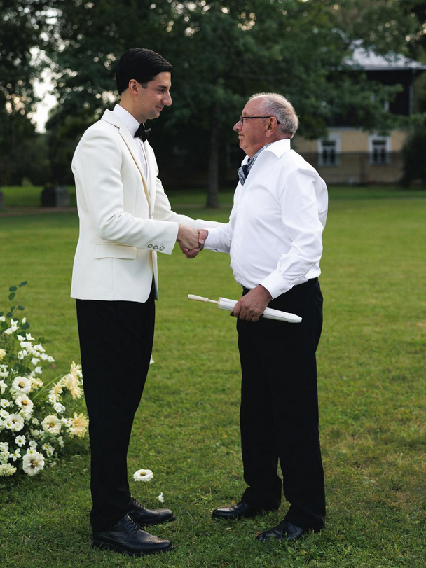 R+N. UK, Midlands & Destination Wedding Photographer | Leicester Documentary Wedding Photography