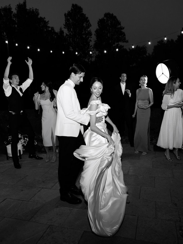 R+N. UK, Midlands & Destination Wedding Photographer | Leicester Documentary Wedding Photography