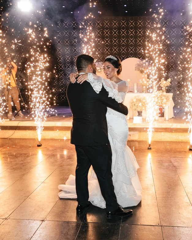 Wedding Highlights. Destination Bruiloft Fotograaf in Nederland en Europa - Tina Yalova