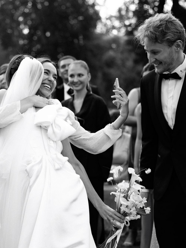 R+N. UK, Midlands & Destination Wedding Photographer | Leicester Documentary Wedding Photography