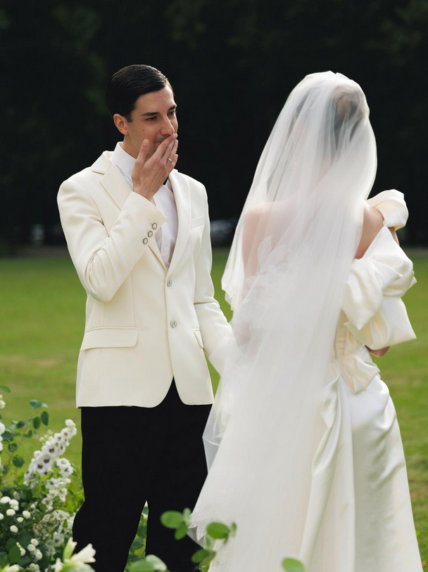 R+N. UK, Midlands & Destination Wedding Photographer | Leicester Documentary Wedding Photography