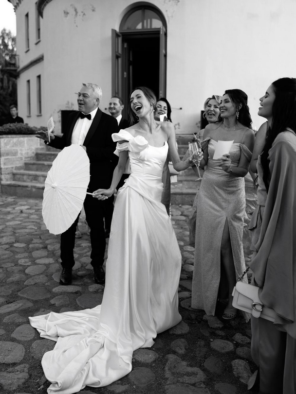 R+N. UK, Midlands & Destination Wedding Photographer | Leicester Documentary Wedding Photography