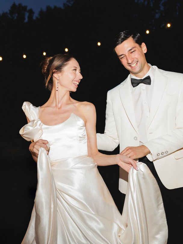 R+N. UK, Midlands & Destination Wedding Photographer | Leicester Documentary Wedding Photography