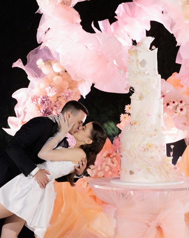 Candid celebration captured with timeless styling