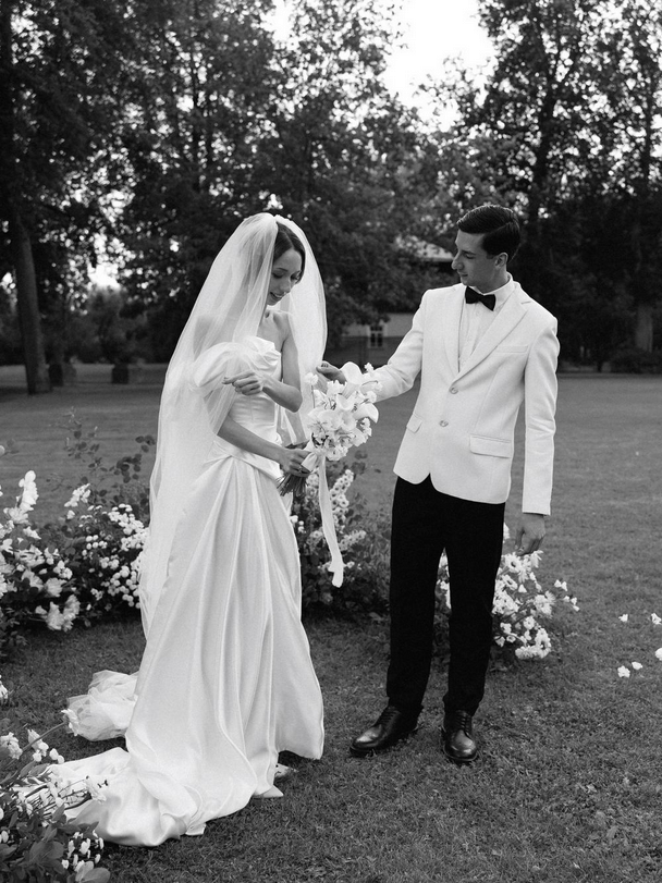 R+N. UK, Midlands & Destination Wedding Photographer | Leicester Documentary Wedding Photography