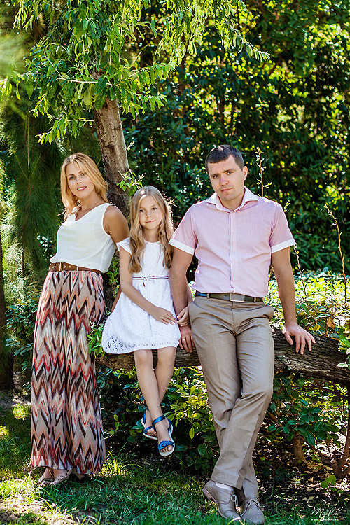 Letnia rodzinna sesja zdjęciowa w Barcelonie. Fotograf w Barcelonie Hiszpanii Maslik Yulia