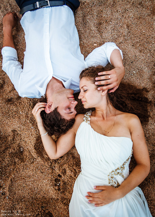 Sesión de fotos de boda de playa en España. Fotógrafo en Barcelona  Maslik Yulia