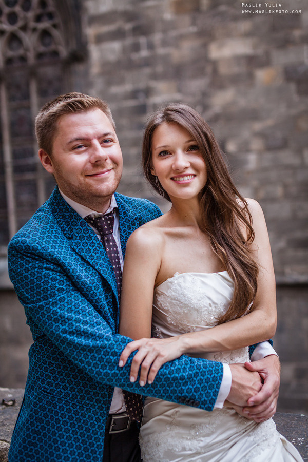 Свадебная фотосессия в Барселоне в парке Лабиринт. Фотограф в Барселоне Испании Маслик Юлия
