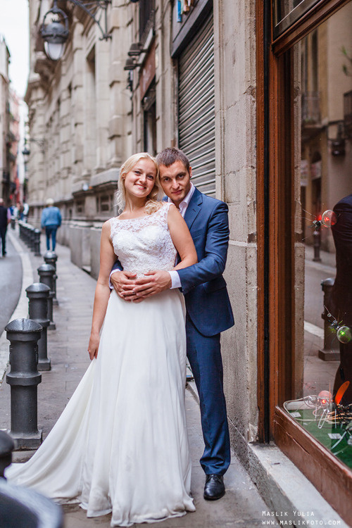 Дождливая фотосессия в Барселоне. Фотограф в Барселоне Испании Маслик Юлия