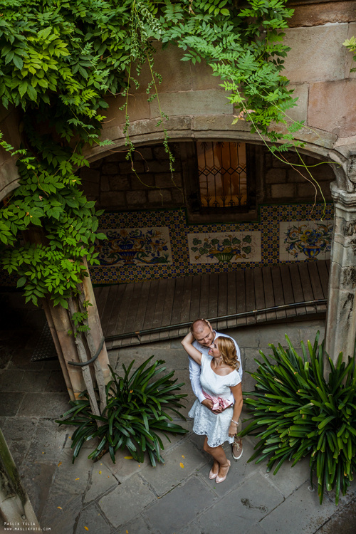 Przyjemna sesja zdjęciowa w Barcelonie. Fotograf w Barcelonie Hiszpanii Maslik Yulia
