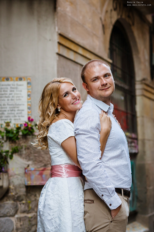 Przyjemna sesja zdjęciowa w Barcelonie. Fotograf w Barcelonie Hiszpanii Maslik Yulia
