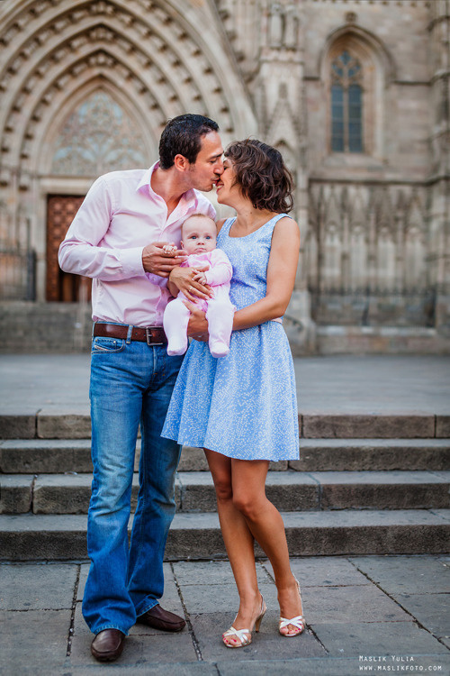 Morning photo shoot in Barcelona. Photographer in Barcelona Spain Maslik Yulia