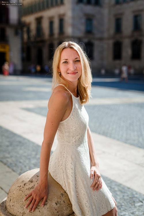 Sesión fotográfica familiar de verano en Barcelona. Fotógrafo en Barcelona  Maslik Yulia
