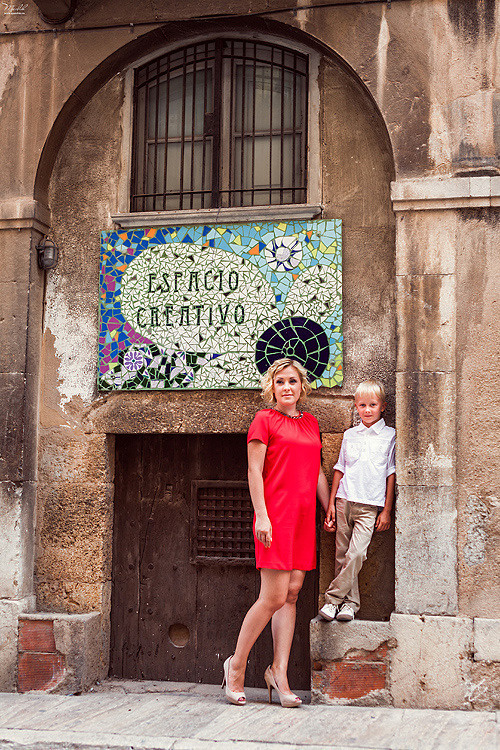 Fantástica sesión de fotos de mamá con hijo en Tarragona. Fotógrafo en Barcelona  Maslik Yulia