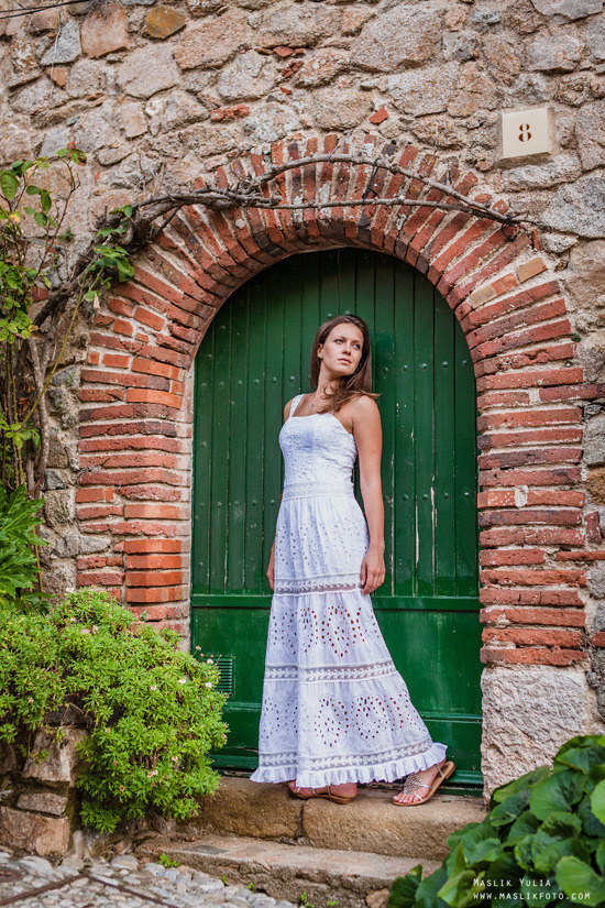 Sea photo session in Tossa de Mar. Photographer in Barcelona Spain Maslik Yulia