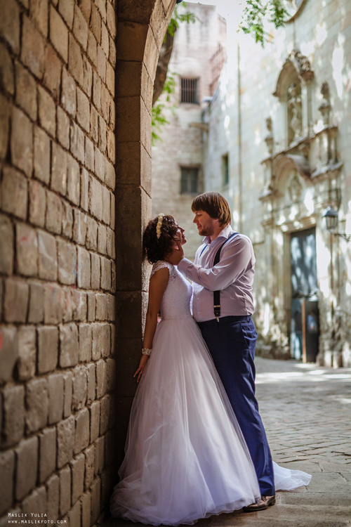 Sesja ślubna w Badalonie, Catalonia. Fotograf w Barcelonie Hiszpanii Maslik Yulia