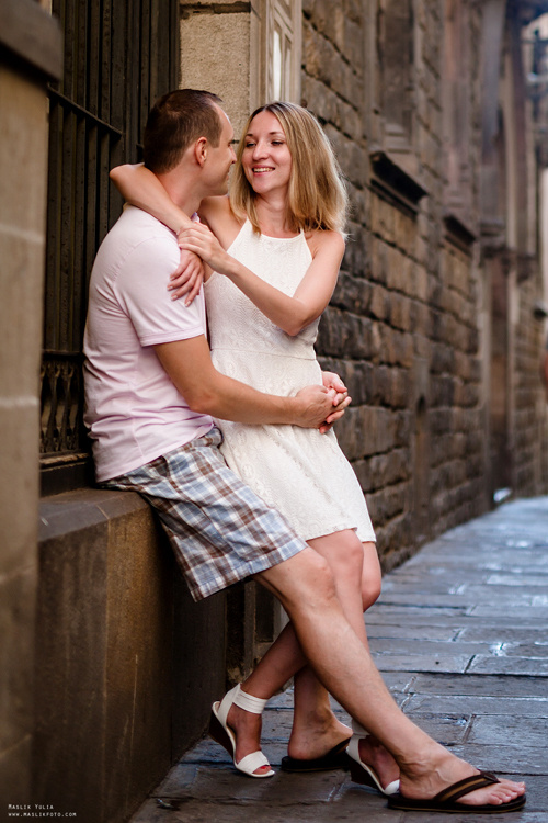 Sesión fotográfica familiar de verano en Barcelona. Fotógrafo en Barcelona  Maslik Yulia
