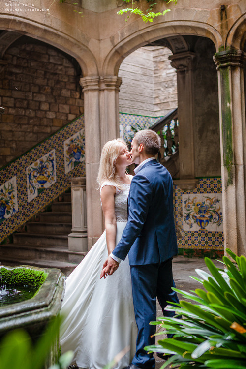 Дождливая фотосессия в Барселоне. Фотограф в Барселоне Испании Маслик Юлия