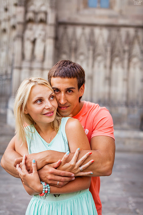 Dziarska rodzinna sesja zdjęciowa w Barcelonie. Fotograf w Barcelonie Hiszpanii Maslik Yulia