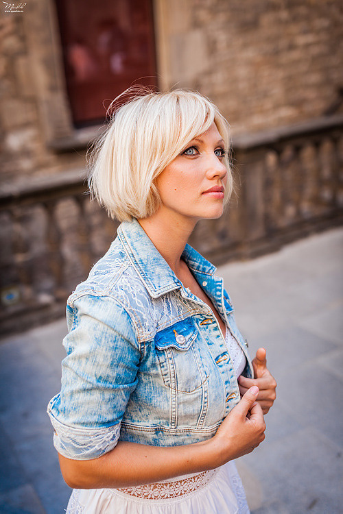 Sesión de fotos de retrato en el Park Güell. Fotógrafo en Barcelona  Maslik Yulia