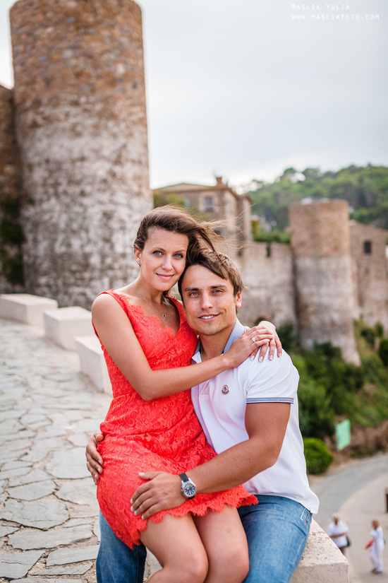 Sea photo session in Tossa de Mar. Photographer in Barcelona Spain Maslik Yulia