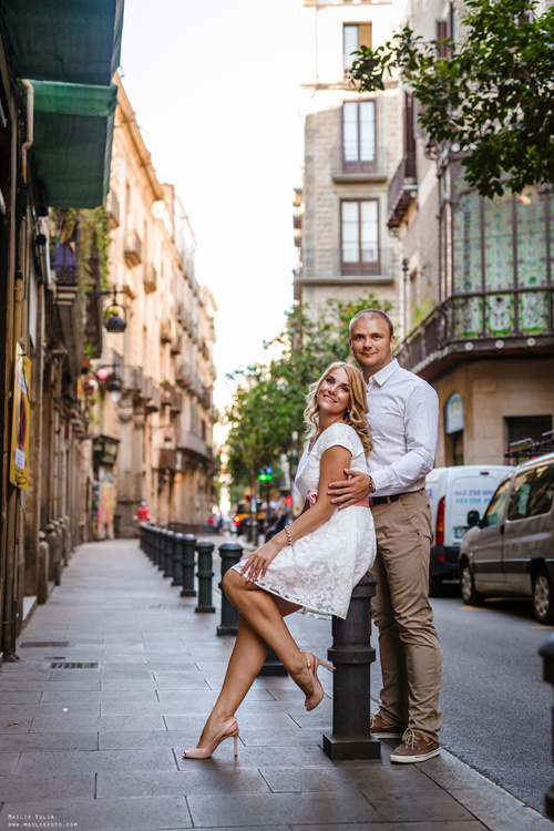 Przyjemna sesja zdjęciowa w Barcelonie. Fotograf w Barcelonie Hiszpanii Maslik Yulia