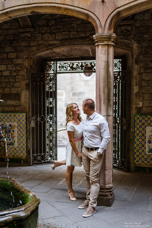 Przyjemna sesja zdjęciowa w Barcelonie. Fotograf w Barcelonie Hiszpanii Maslik Yulia
