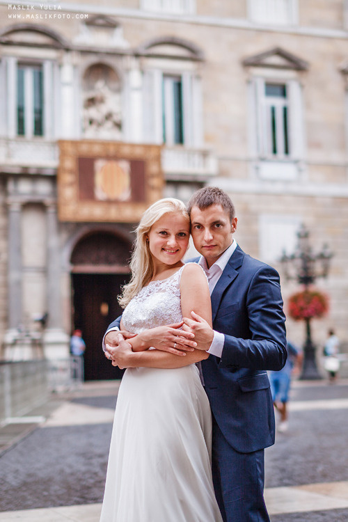 Дождливая фотосессия в Барселоне. Фотограф в Барселоне Испании Маслик Юлия