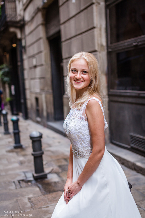 Дождливая фотосессия в Барселоне. Фотограф в Барселоне Испании Маслик Юлия