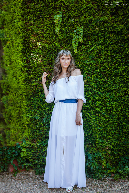 Sesión de fotos solares en Lloret de Mar. Fotógrafo en Barcelona  Maslik Yulia