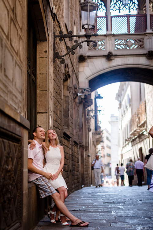 Sesión fotográfica familiar de verano en Barcelona. Fotógrafo en Barcelona  Maslik Yulia