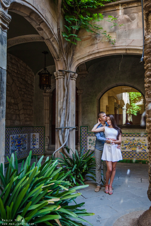 Summer photo shoot in Barcelona. Photographer in Barcelona Spain Maslik Yulia