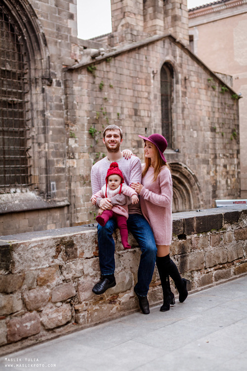 Sesión de fotos de invierno en Barcelona. Fotógrafo en Barcelona  Maslik Yulia