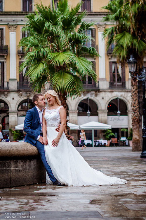 Дождливая фотосессия в Барселоне. Фотограф в Барселоне Испании Маслик Юлия