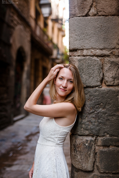 Sesión fotográfica familiar de verano en Barcelona. Fotógrafo en Barcelona  Maslik Yulia