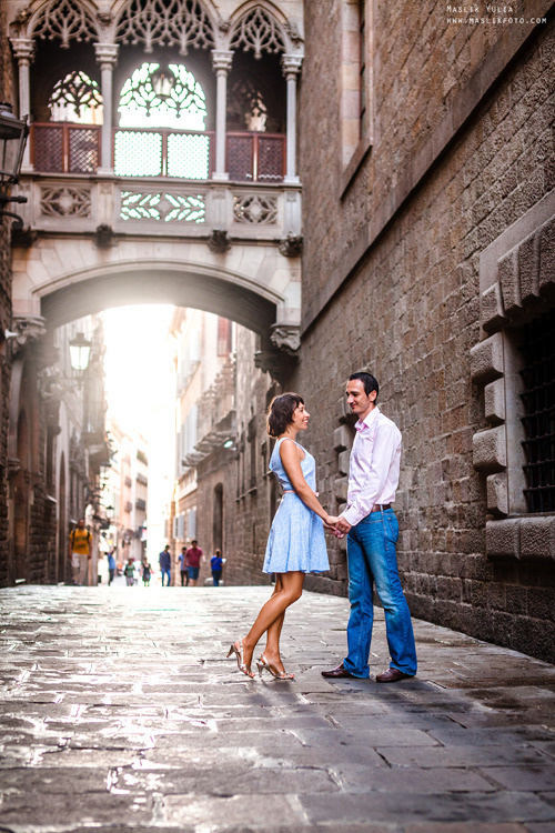Morning photo shoot in Barcelona. Photographer in Barcelona Spain Maslik Yulia