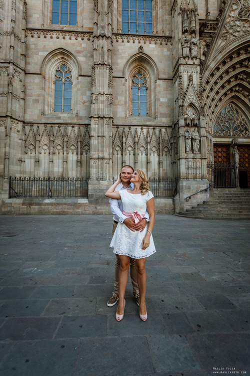 Przyjemna sesja zdjęciowa w Barcelonie. Fotograf w Barcelonie Hiszpanii Maslik Yulia