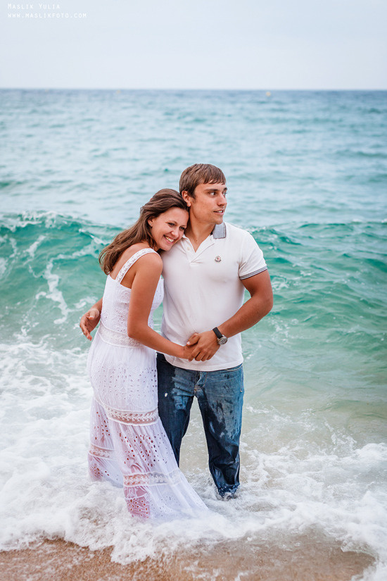 Sea photo session in Tossa de Mar. Photographer in Barcelona Spain Maslik Yulia