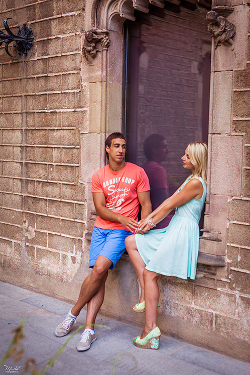 Dziarska rodzinna sesja zdjęciowa w Barcelonie. Fotograf w Barcelonie Hiszpanii Maslik Yulia